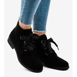 Svarta snörskor med snörning K123 2