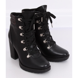 Svarta höga klackar 8992-PU Svart 2