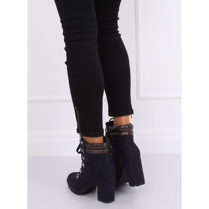 Marinblå träskor 8992 Blå 1