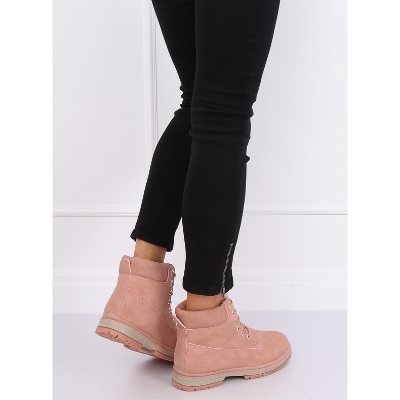 Isolerat rosa timmer W19-42 Rosa 2