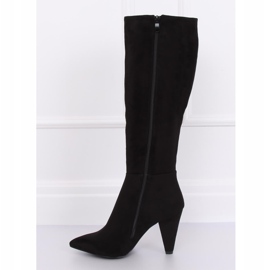 Klassiska svarta höga klackar 8677 Svart 1