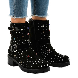 Svarta isolerade stövlar, rikt dekorerad T185 1