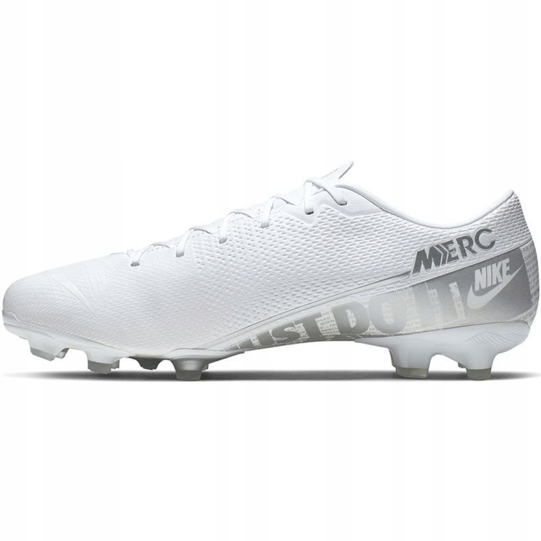 Nike Mercurial Vapor 13 Academy FG / MG M AT5269-100 fotbollsskor vit vit 2