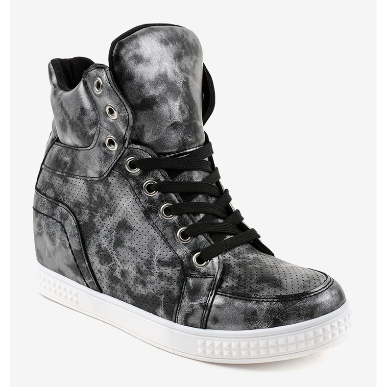 Svarta sneakers med snörningskilar ON001 1