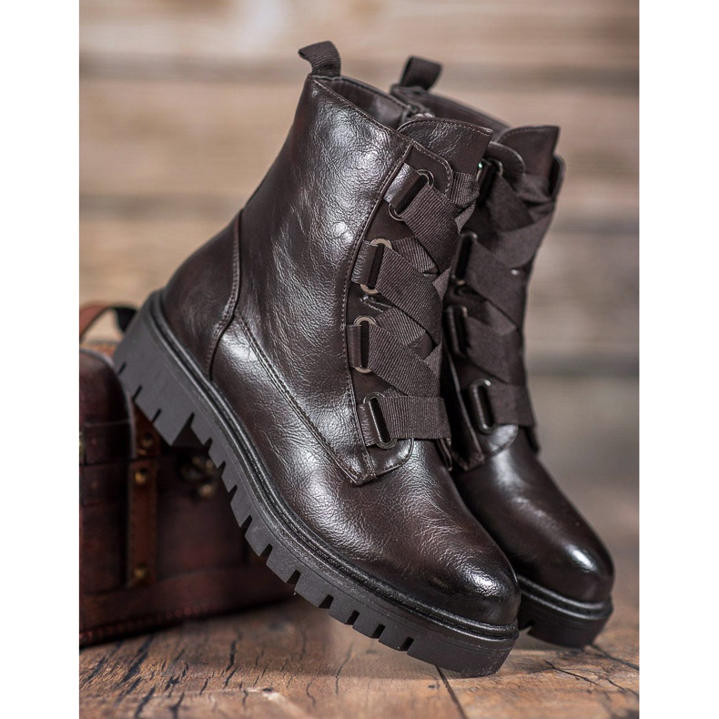 M.Daszyński Bruna arbetare 1