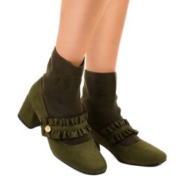 Gröna velourpumpar på JM8118Y -stolpen 1