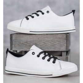 SHELOVET Bekväma sneakers vit 2