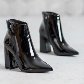 Seastar Svartlackerade stövlar 1