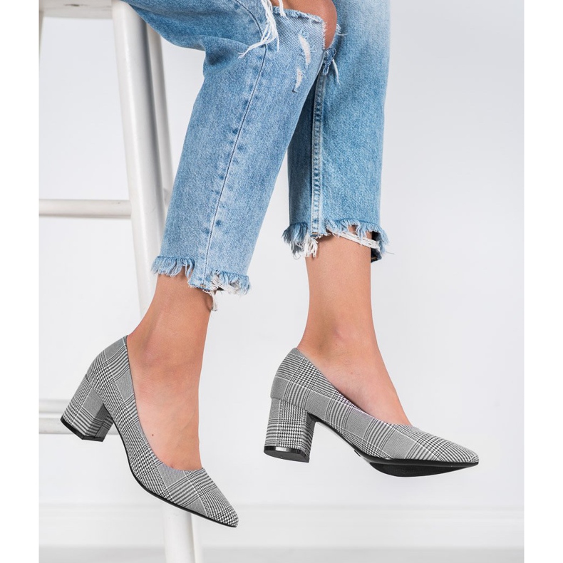 Seastar Kontrollerade pumpar vit svart 2