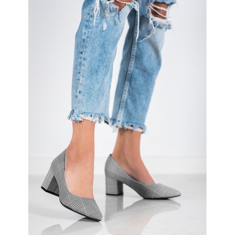 Seastar Kontrollerade pumpar vit svart 1