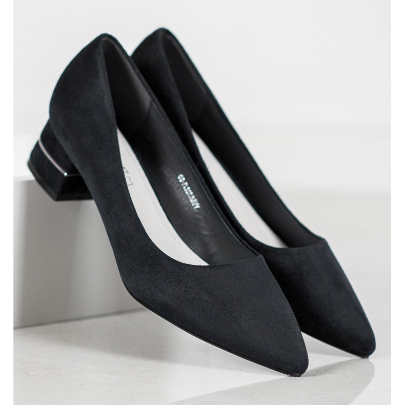 Goodin Pumpar med dekorativt bälte svart 1