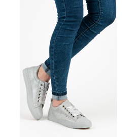 Gråa Sneakers Med Ett Band 2