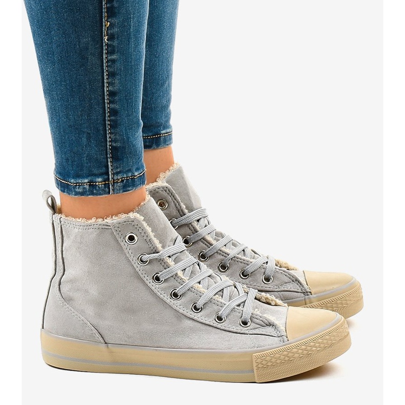 Gråisolerade sneakers T-040 2