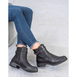 J. Star Varma svarta stövlar 2