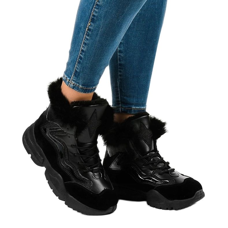 Svarta isolerade sneakers LS-2062 1