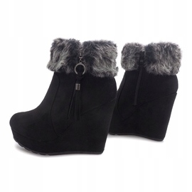 Stövlar på kil 58-385 svart 1