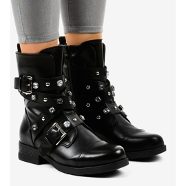 Svarta högisolerade stövlar dekorerade med 88093 1