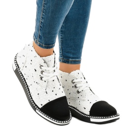 Vita spetsskor TS1811 2