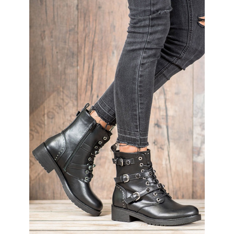 Cm Paris Svarta arbetare med pärlor 2