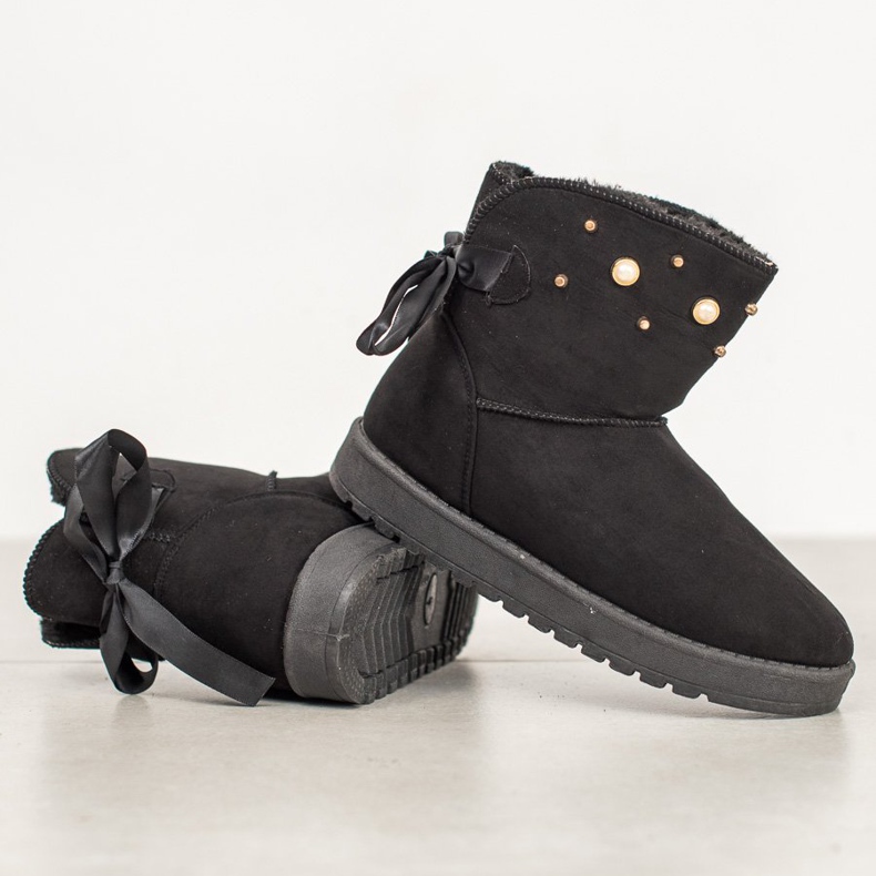 SHELOVET Mukluki med pärlor svart 1