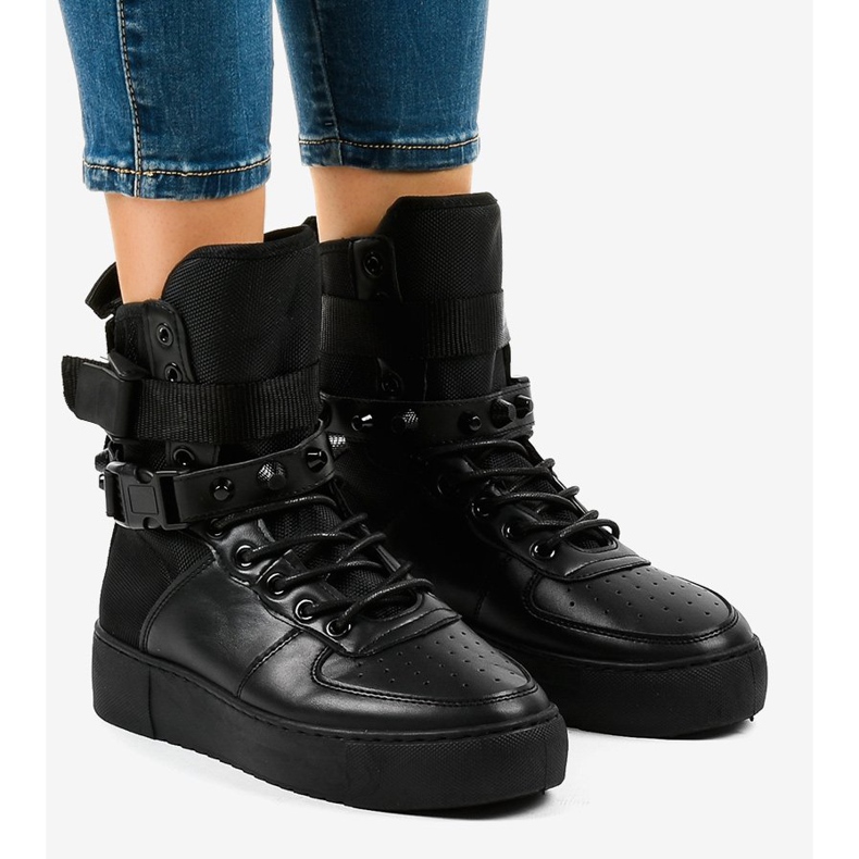 Svarta platta sneakers Y-025H 1