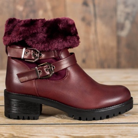 Marquiz Varma arbetare med päls röd 2