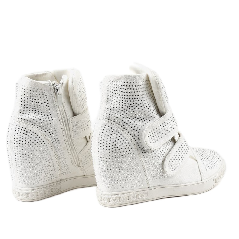 Vita wedge sneakers med KLS-112-3 dubbar 2