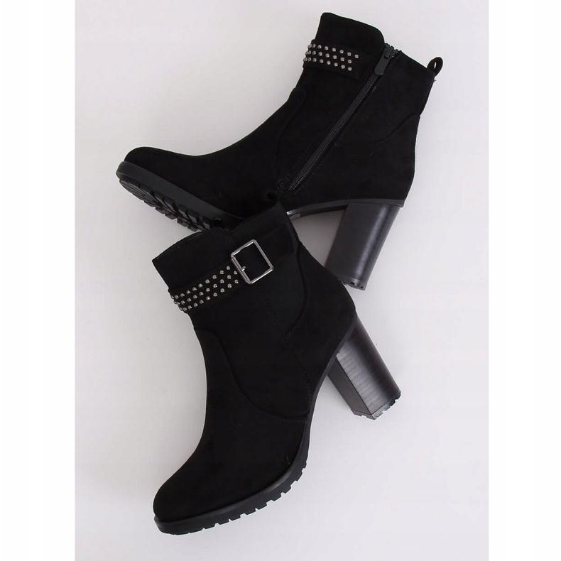 Svarta högklackade stövlar 6139 Svart 1