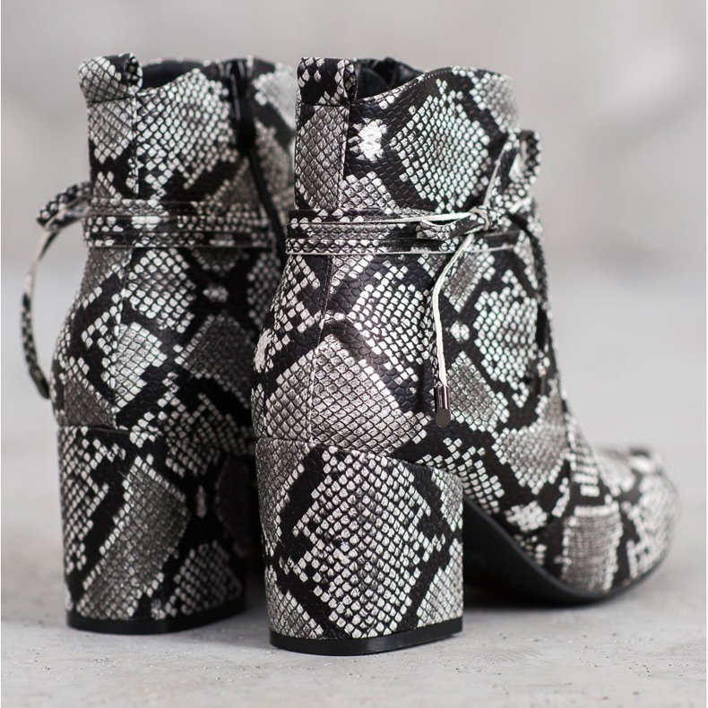 SHELOVET Stövlar på ett inlägg mångfärgad 2