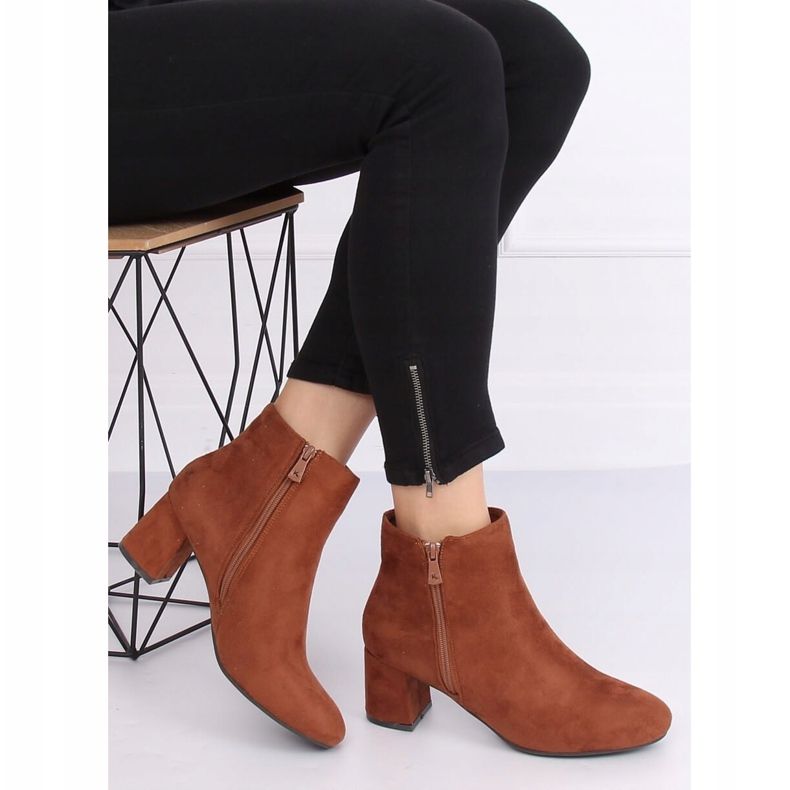 Bruna högklackade stövlar K1825116 Cuero 2