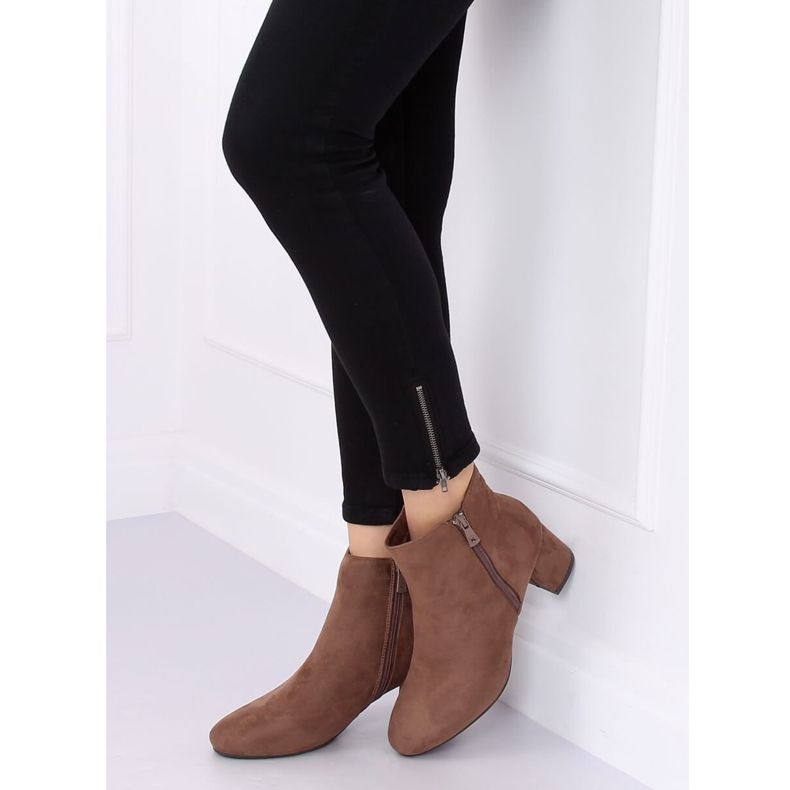 Beige högklackade stövlar K1825116 Taupe 1