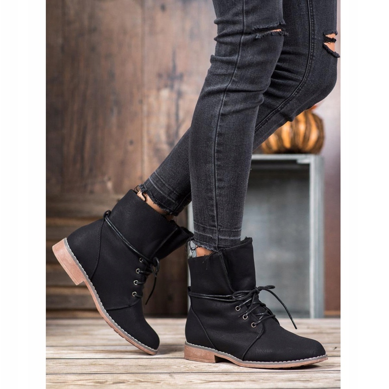 Queentina Snygga Trappers svart 1