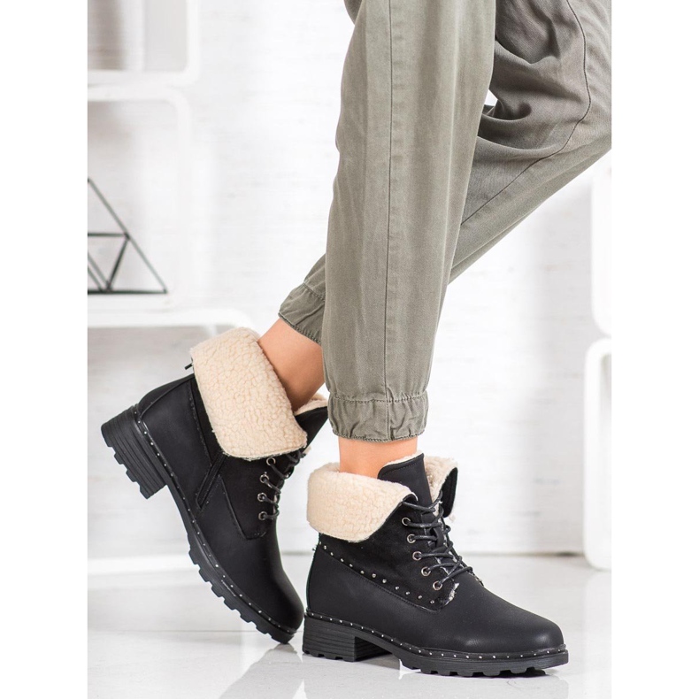 SHELOVET Svarta stövlar med fårskinn 2