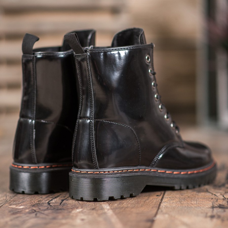 SHELOVET Svarta arbetare med ekoläder 1