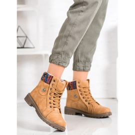 Moderiktiga MCKEYLOR -fällare brun 2