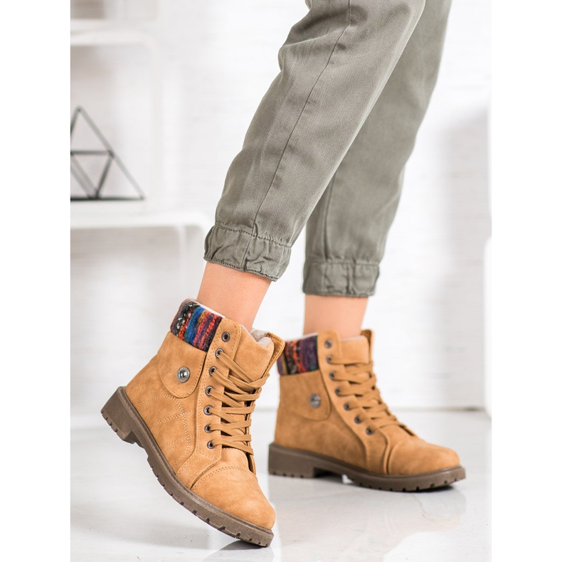 Moderiktiga MCKEYLOR -fällare brun 2