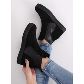 Svarta RQ235 Svarta stövlar på en dold kil 1