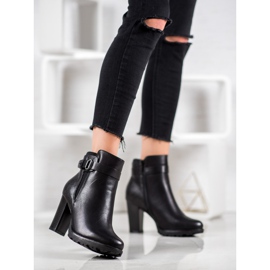 Super Mode Eleganta stövlar på en stolpe svart 1