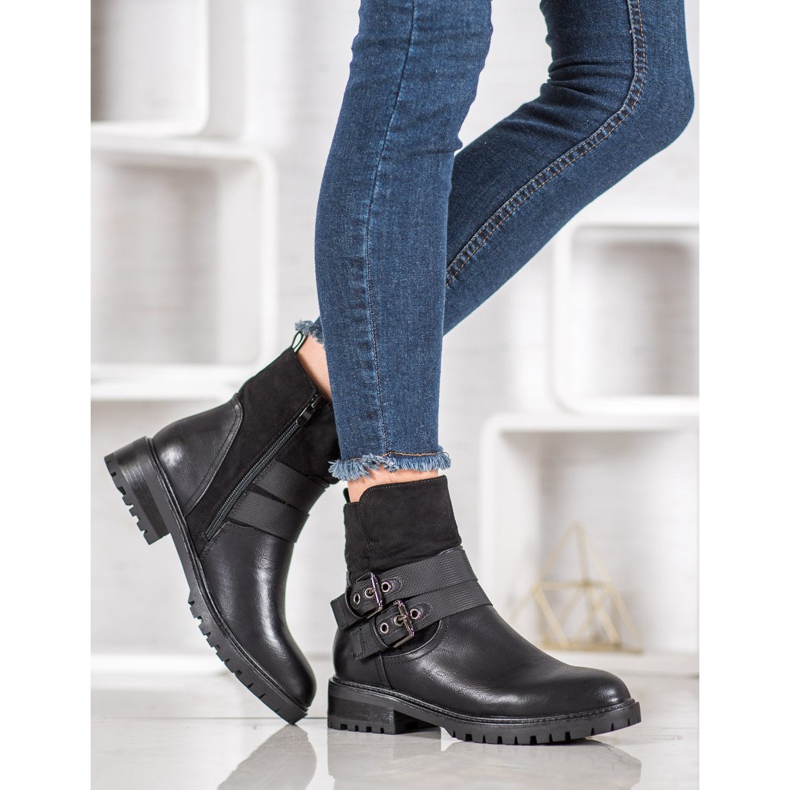 Erynn Arbetare Med Ett Spänne svart 1