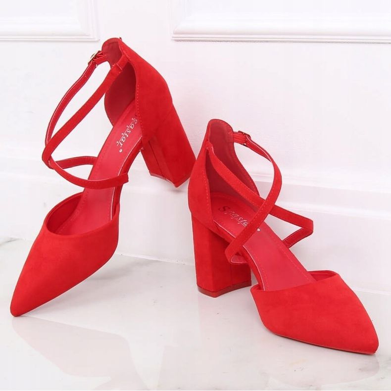 Pumpar på den röda stolpen LE069P Röd 1