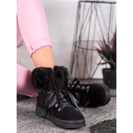 Queen Vivi Snörskor med päls svart 1