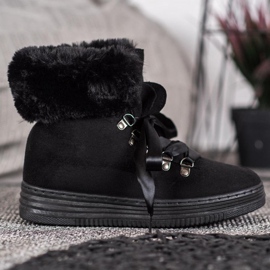 Queen Vivi Snörskor med päls svart 2