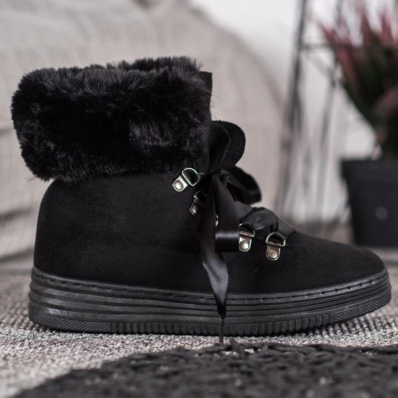 Queen Vivi Snörskor med päls svart 2