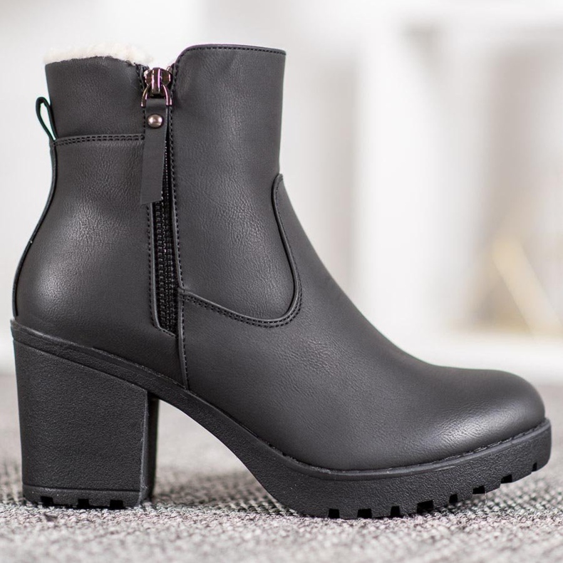 J. Star Fritidsskor svart 2