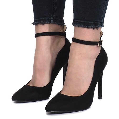 Svarta pumpar på en himmelklack 2