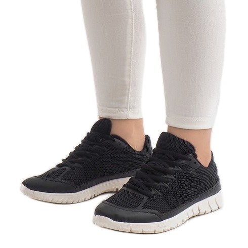Svarta sportskor med mesh X-18 1