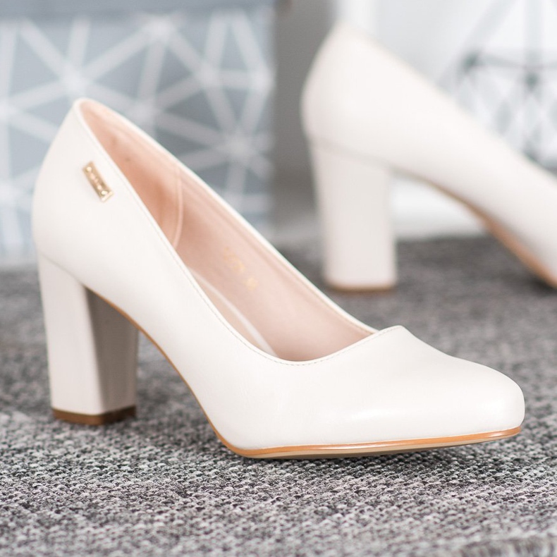 Sergio Leone Bekväma pumpar på en pelare brun 1