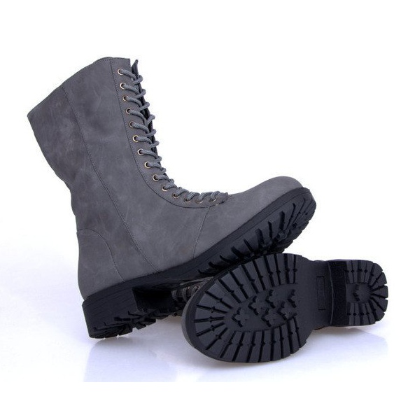 Isolerade militära fångare C7-1 Grå 1