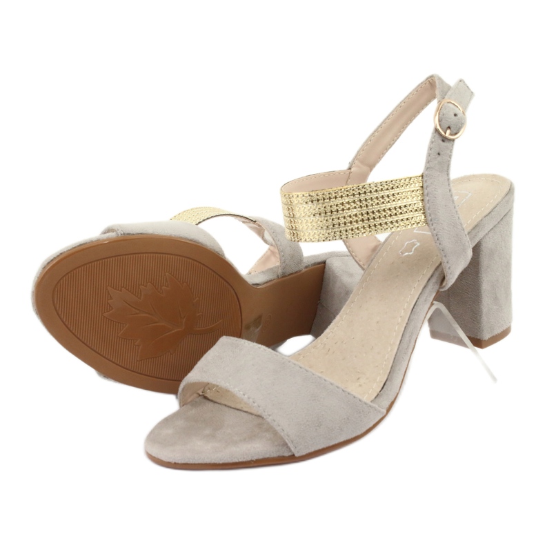 Sandaler på stolpen Filippo DS817 grå / guld 5