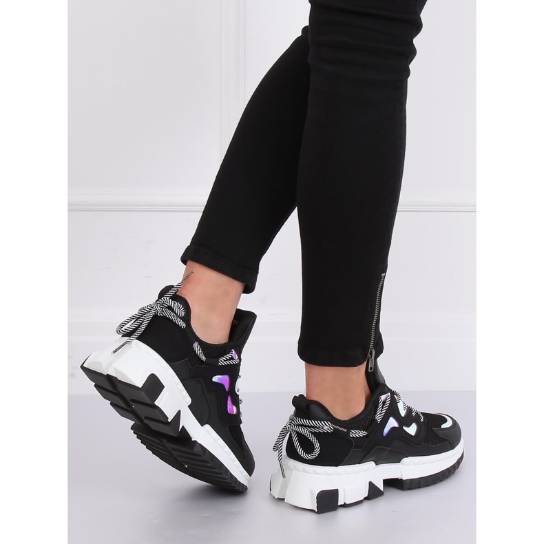 LA67P Svarta sneakers 2
